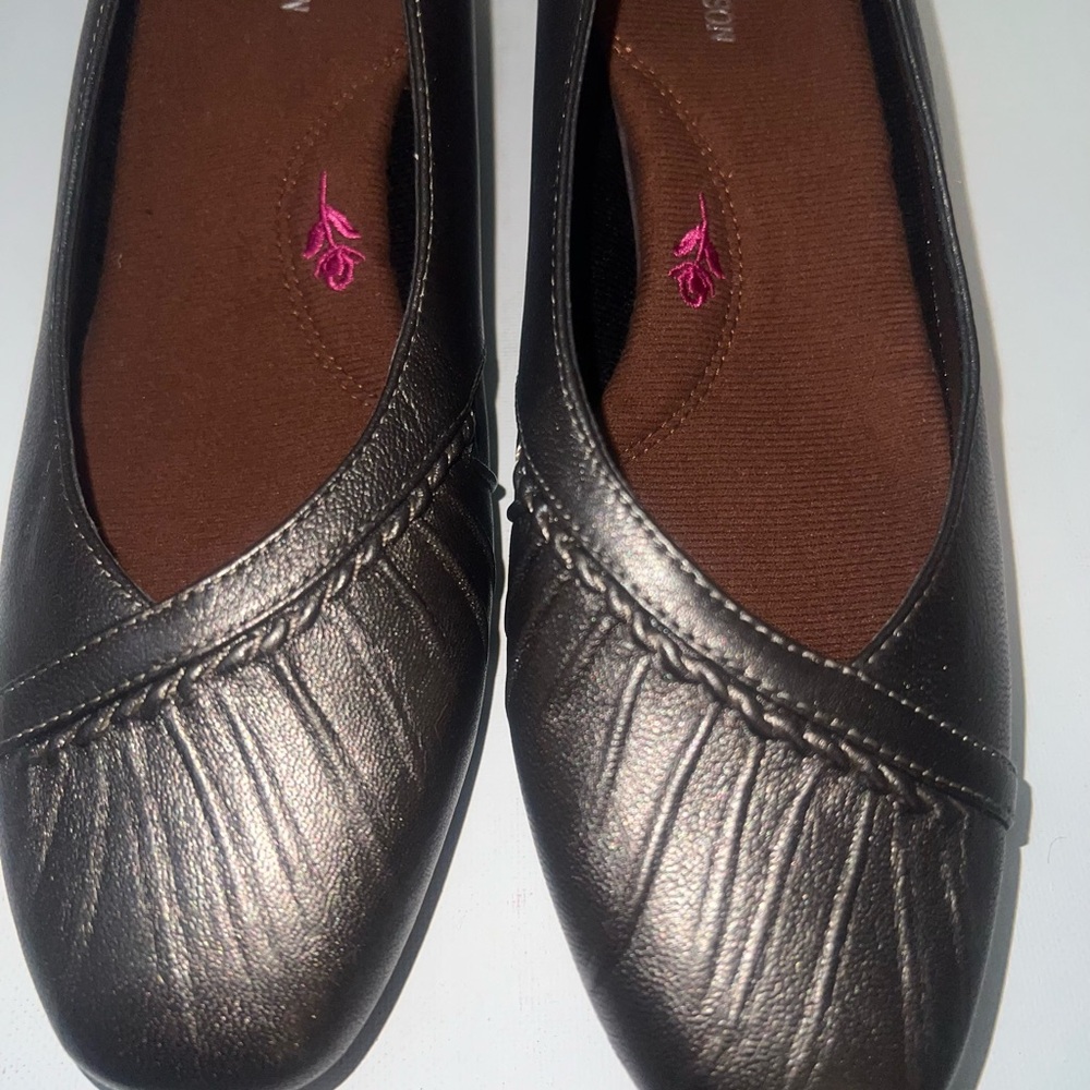 Ros Hommerson Elegant Brown Women's Flats sz. 6